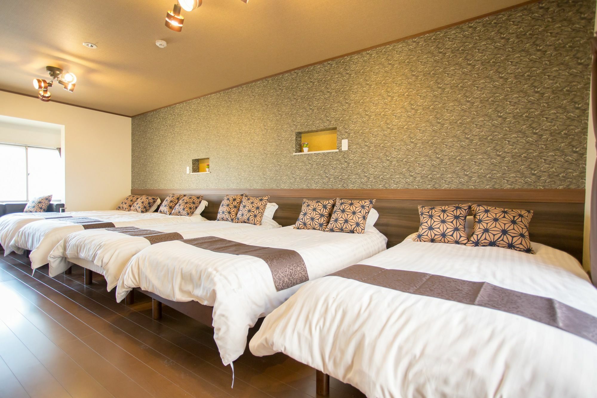 Apapane Nijo Guest House Kyoto Bagian luar foto