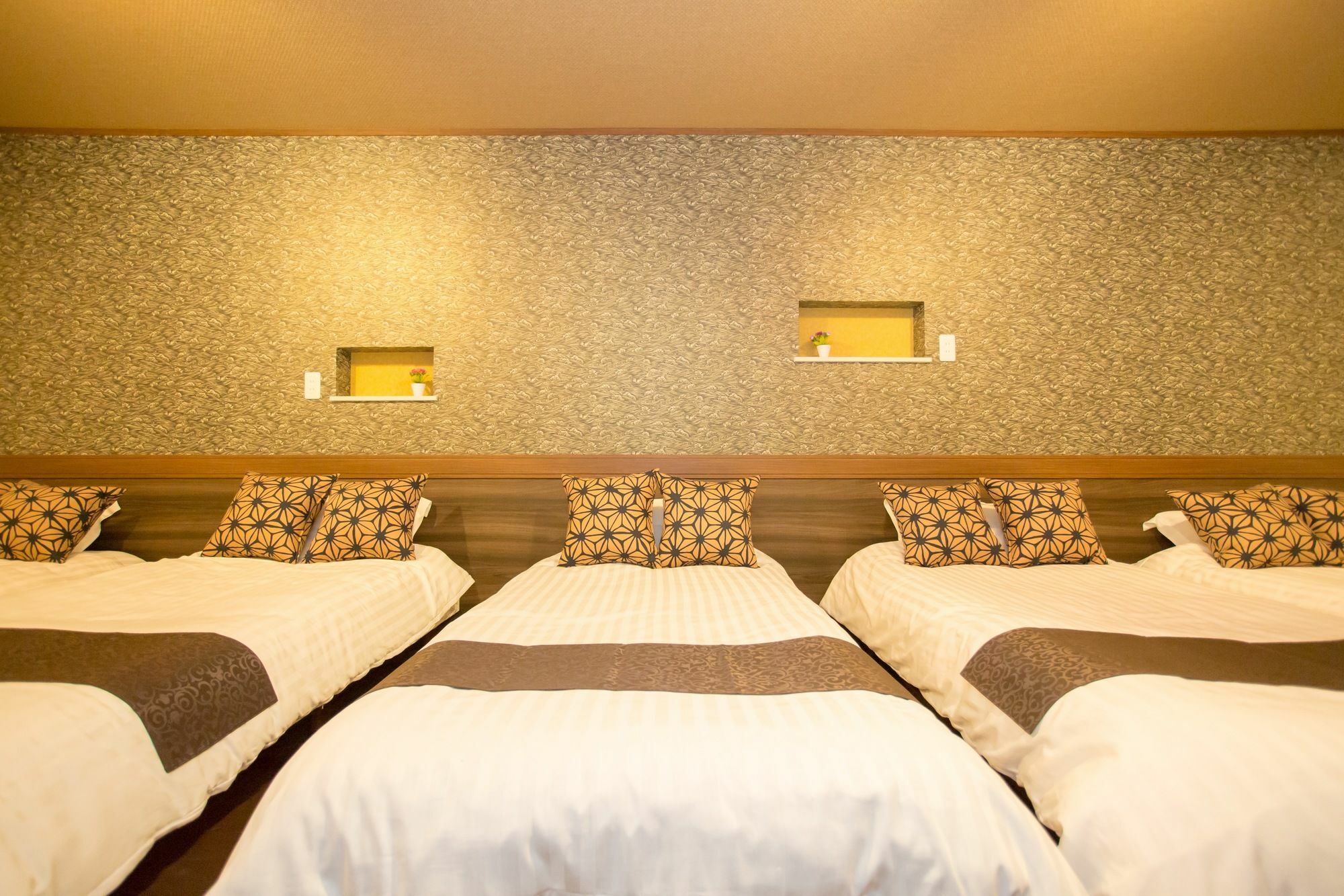 Apapane Nijo Guest House Kyoto Bagian luar foto